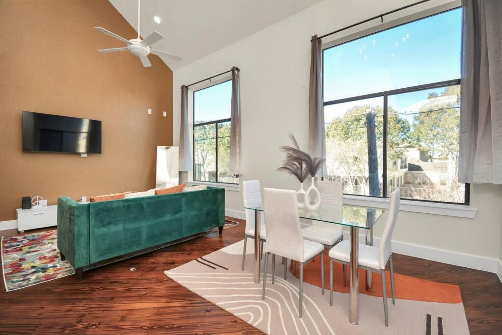 ヒューストン 3Br/3.5Ba Three Story East Downtown Townhouse With Viewヴィラ エクステリア 写真